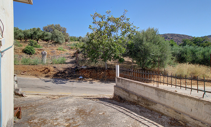UNFINISHED MIXED-USE BUILDING WITH POTENTIAL