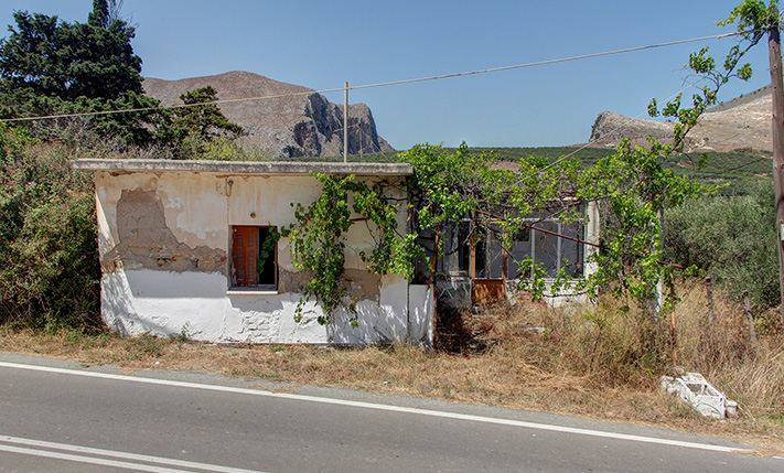 1-LEVEL VILLAGE HOUSE WITH EXTRA BUILDABILITY
