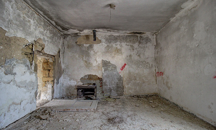 1-LEVEL VILLAGE HOUSE WITH EXTRA BUILDABILITY