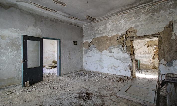 1-LEVEL VILLAGE HOUSE WITH EXTRA BUILDABILITY