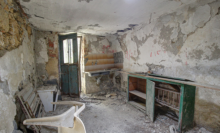 1-LEVEL VILLAGE HOUSE WITH EXTRA BUILDABILITY