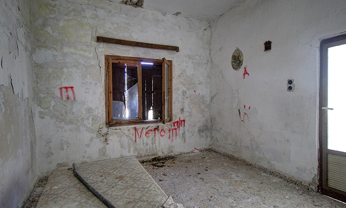 1-LEVEL VILLAGE HOUSE WITH EXTRA BUILDABILITY