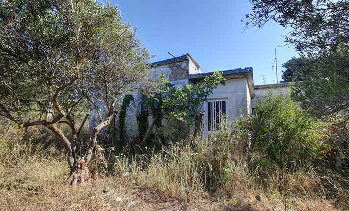 1-LEVEL VILLAGE HOUSE WITH EXTRA BUILDABILITY