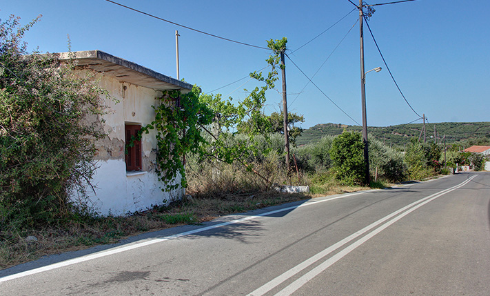1-LEVEL VILLAGE HOUSE WITH EXTRA BUILDABILITY