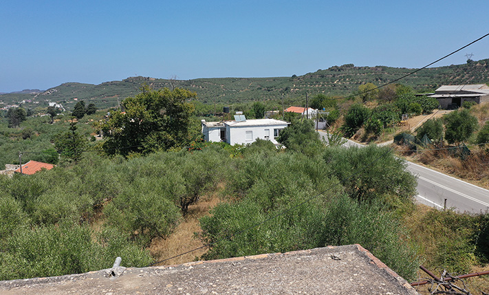 1-LEVEL VILLAGE HOUSE WITH EXTRA BUILDABILITY
