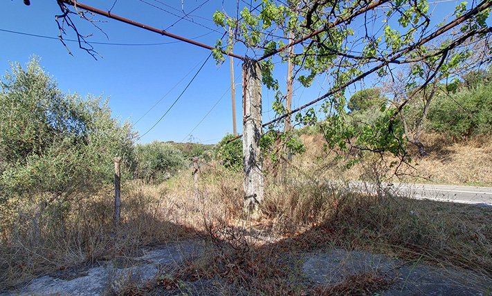 1-LEVEL VILLAGE HOUSE WITH EXTRA BUILDABILITY