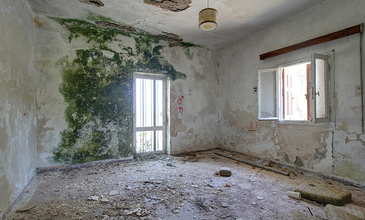 1-LEVEL VILLAGE HOUSE WITH EXTRA BUILDABILITY