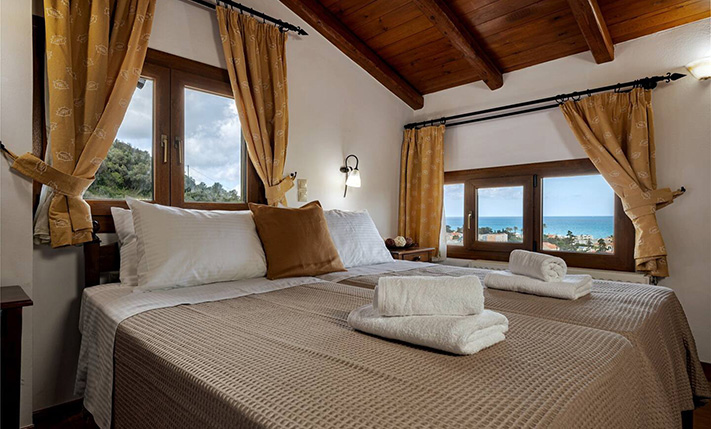 2 VILLAS WITH UNOBSTRUCTED SEA VIEWS