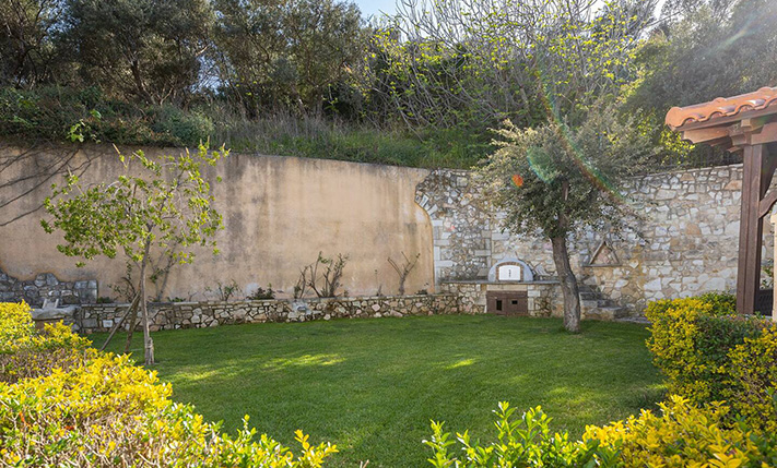 2 ΒΙΛΕΣ ΜΕ ΑΝΕΜΠΟΔΙΣΤΗ ΘΕΑ ΣΤΗ ΘΑΛΑΣΣΑ