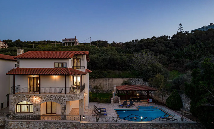 2 VILLAS WITH UNOBSTRUCTED SEA VIEWS