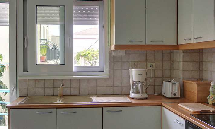 ΦΩΤΕΙΝΟ ΜΕ ΑΝΕΤΗ ΒΕΡΑΝΤΑ & ΘΕΑ ΣΤΑ ΛΕΥΚΑ ΟΡΗ