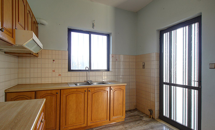 2 SPACIOUS APARTMENTS WITH AN OLIVE GROVE