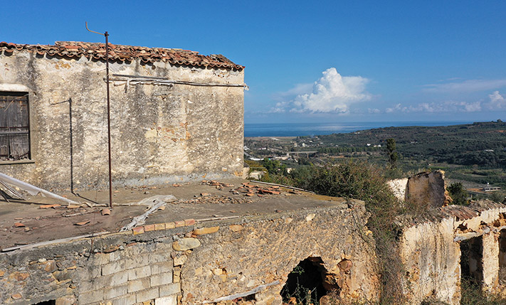 HOUSE WITH STUDY FOR GUESTHOUSE & SEA VIEWS