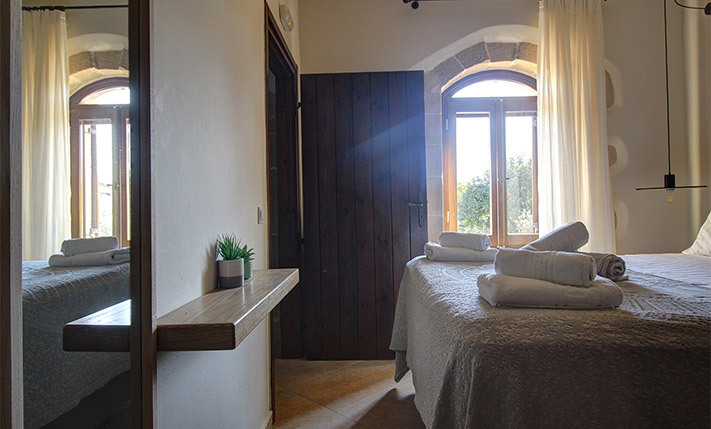 SPACIOUS STONE HOUSE WITH LUXURIOUS ELEMENTS