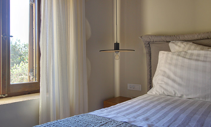 ΠΕΤΡΙΝΗ ΜΕΓΑΛΗ ΚΑΤΟΙΚΙΑ ΜΕ ΠΟΛΥΤΕΛΗ ΣΤΟΙΧΕΙΑ