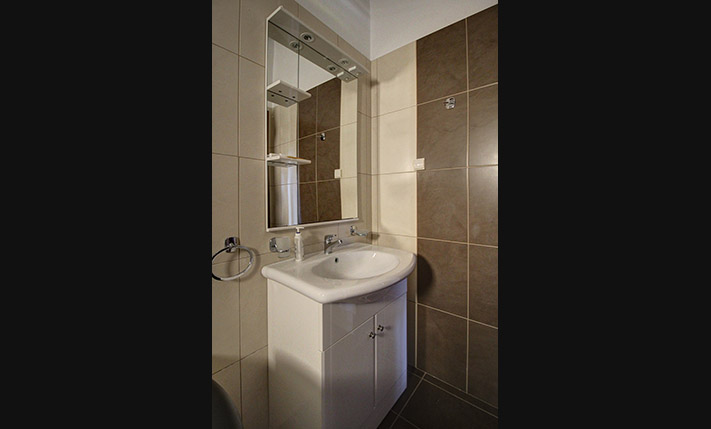 SPACIOUS STONE HOUSE WITH LUXURIOUS ELEMENTS