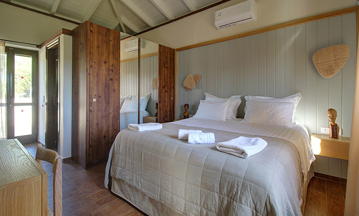 SPACIOUS STONE HOUSE WITH LUXURIOUS ELEMENTS