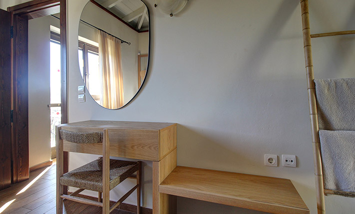 SPACIOUS STONE HOUSE WITH LUXURIOUS ELEMENTS