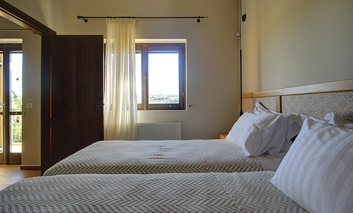 SPACIOUS STONE HOUSE WITH LUXURIOUS ELEMENTS