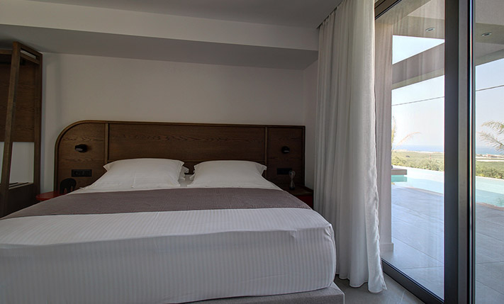 SLEEK LUXURY ABOVE THE BEACH OF FALASARNA