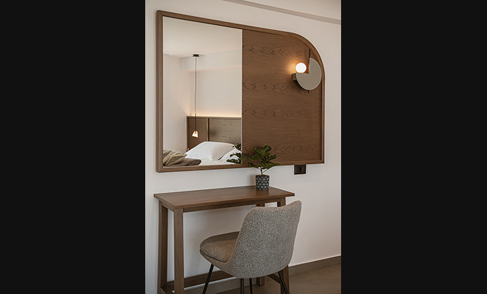 SLEEK LUXURY ABOVE THE BEACH OF FALASARNA