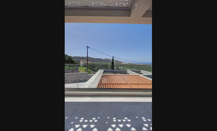 SLEEK LUXURY ABOVE THE BEACH OF FALASARNA