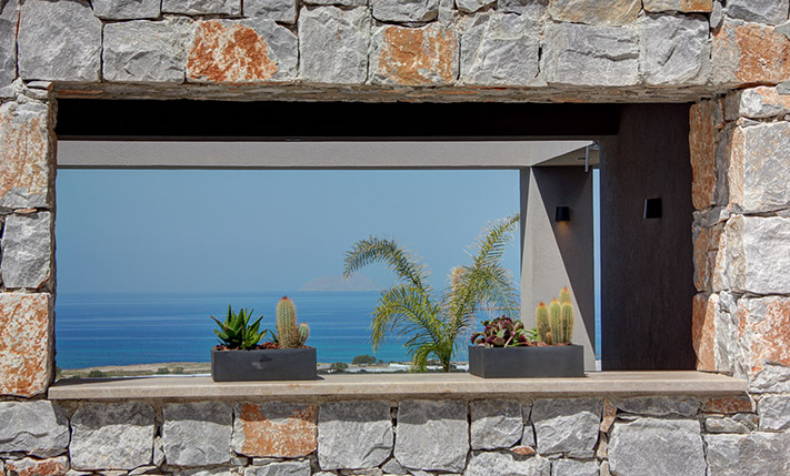 SLEEK LUXURY ABOVE THE BEACH OF FALASARNA