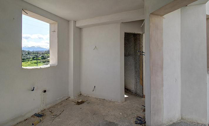 HOUSE WITH DETACHED GUESTHOUSE IN A PRIME AREA