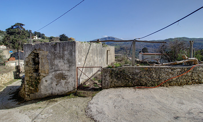 SOUTHEAST-FACING HOUSE WITH SPACE FOR A GARDEN