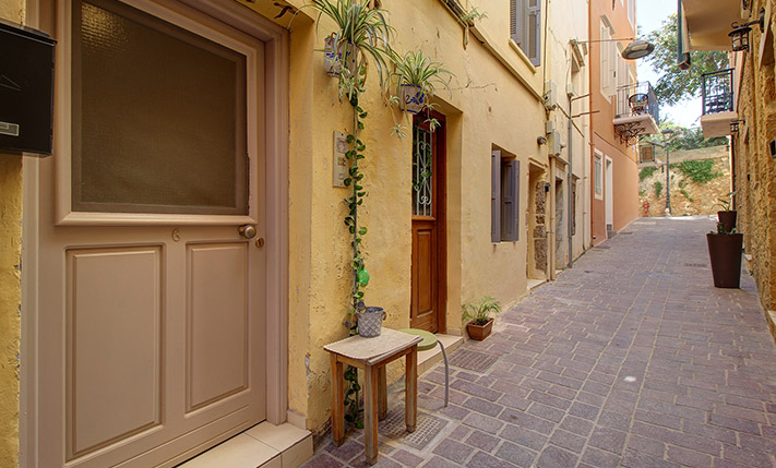 BOHEMIAN VIBE & FUNCTIONAL SPACES