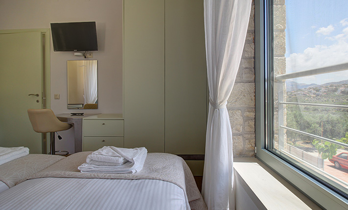 A MODERN HOUSE THAT RESPECTS ITS SURROUNDINGS