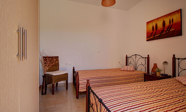 IN A LUSH COMPLEX WITH SPACIOUS SWIMMING POOLS