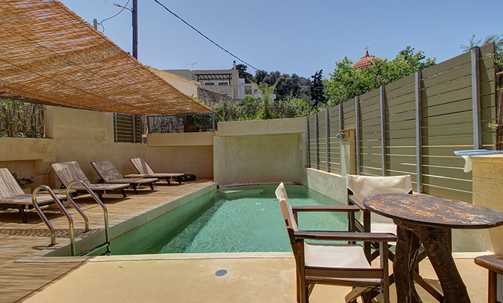 A WINDMILL THAT ROTATES FACING KISSAMOS BAY