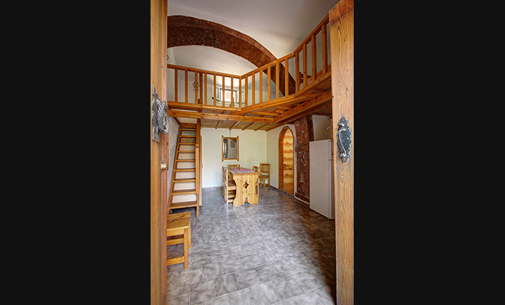 VENETIAN BUILDING RESTORED INTO 2 APARTMENTS