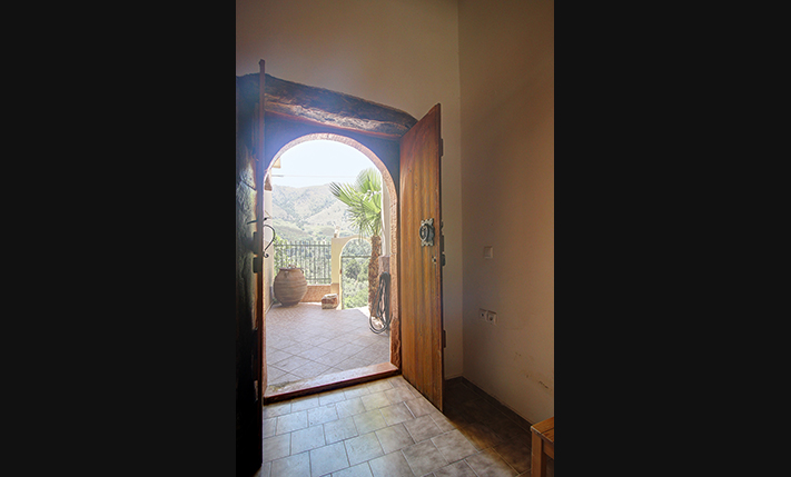 VENETIAN BUILDING RESTORED INTO 2 APARTMENTS