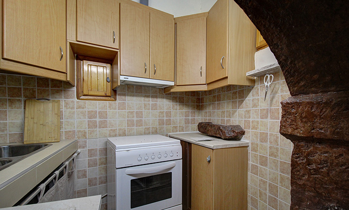 VENETIAN BUILDING RESTORED INTO 2 APARTMENTS