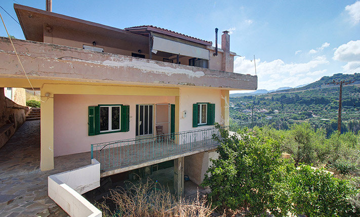 SPACIOUS APARTMENT WITH PANORAMIC VIEWS