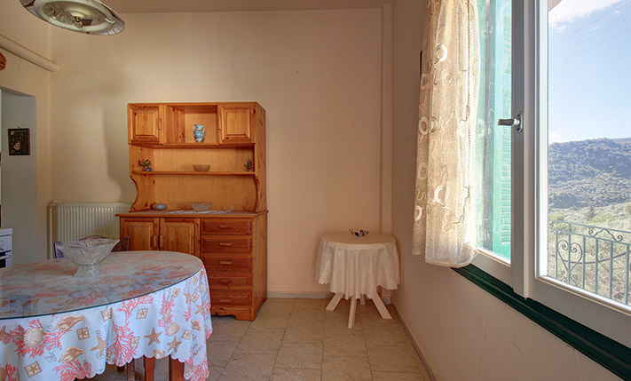 SPACIOUS APARTMENT WITH PANORAMIC VIEWS