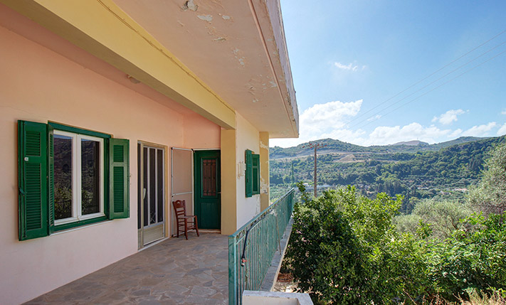 SPACIOUS APARTMENT WITH PANORAMIC VIEWS