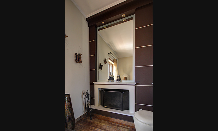 TOP-FLOOR FAMILY APARTMENT IN A 2-LEVEL BUILDING