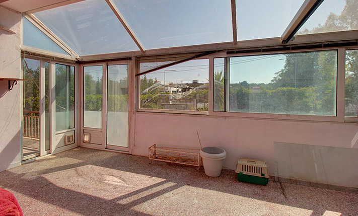 ΜΙΑ ΙΔΙΑΙΤΕΡΗ ΙΣΟΓΕΙΑ ΟΙΚΙΑ ΣΤΟΝ ΒΑΜΟ