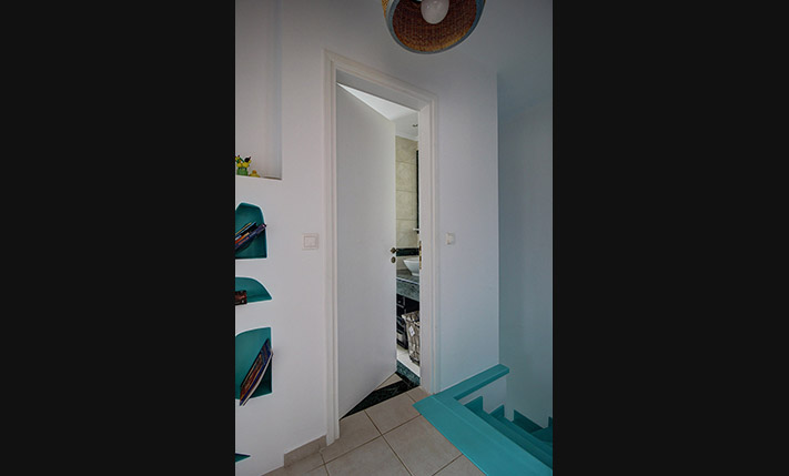 GROUND LEVEL APT WITH GARDEN NEXT TO THE BEACH