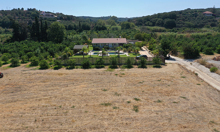 QUALITY LIVING WITH AMPLE EXTERIOR