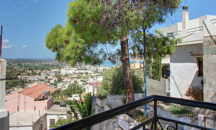 APARTMENT WITH AN EXTRA GUESTHOUSE & SEA VIEWS