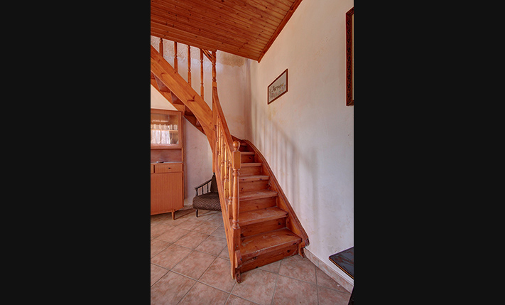 LARGE BUILDING WITH GUARANTEED SEA VIEWS