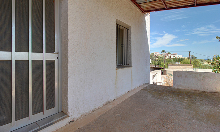 LARGE BUILDING WITH GUARANTEED SEA VIEWS