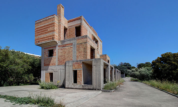 UNFINISHED 4-APT BUILDING WITH SEA VIEWS