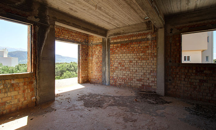UNFINISHED 4-APT BUILDING WITH SEA VIEWS