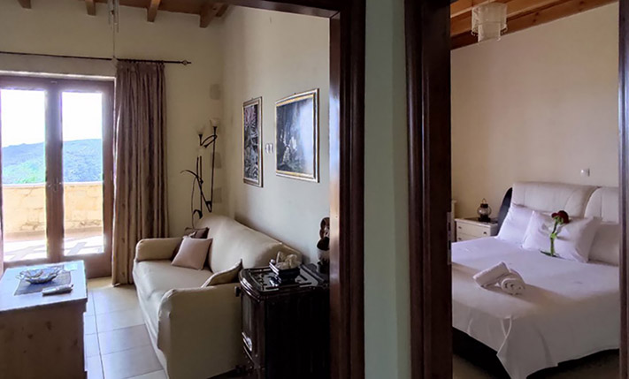 2-APARTMENT BUILDING WITH STUNNING VIEWS