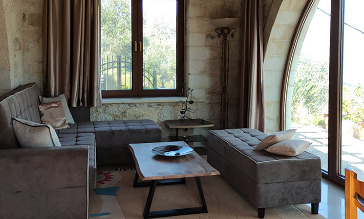 2-APARTMENT BUILDING WITH STUNNING VIEWS